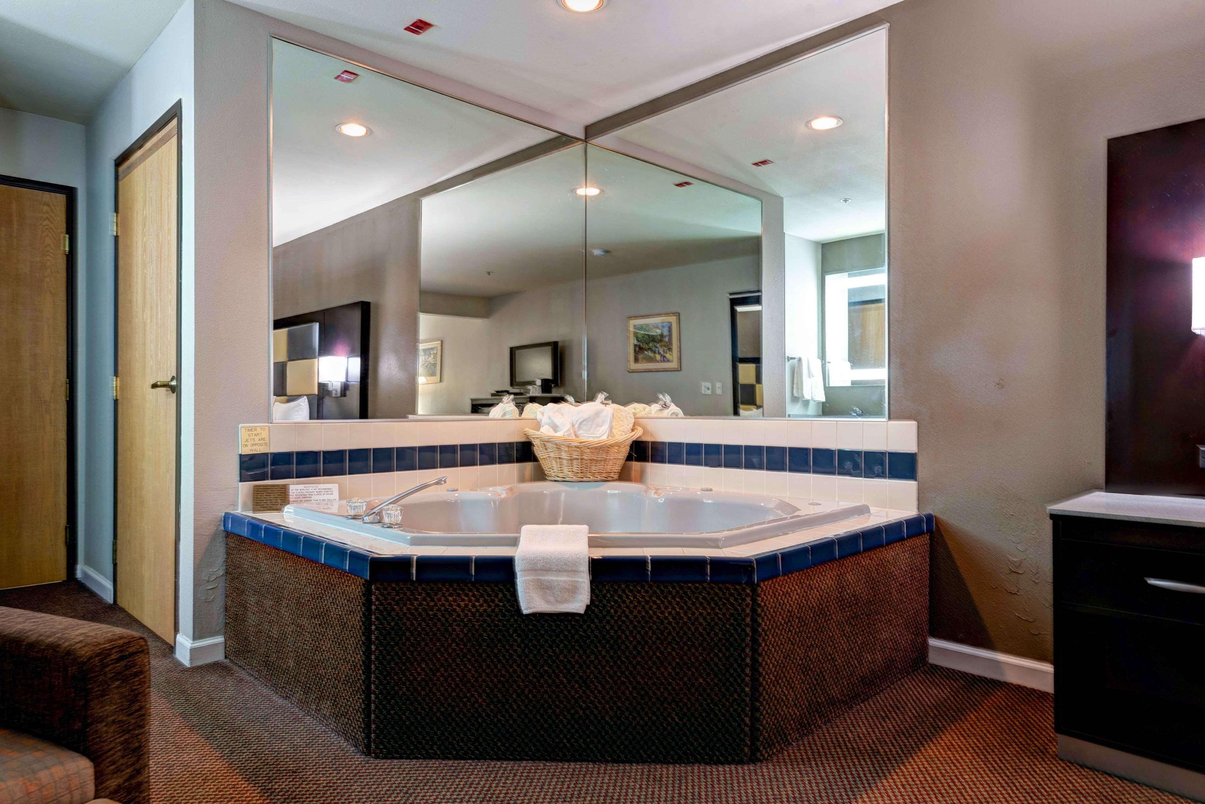 Surestay Plus Hotel By Best Western Redding Exteriér fotografie