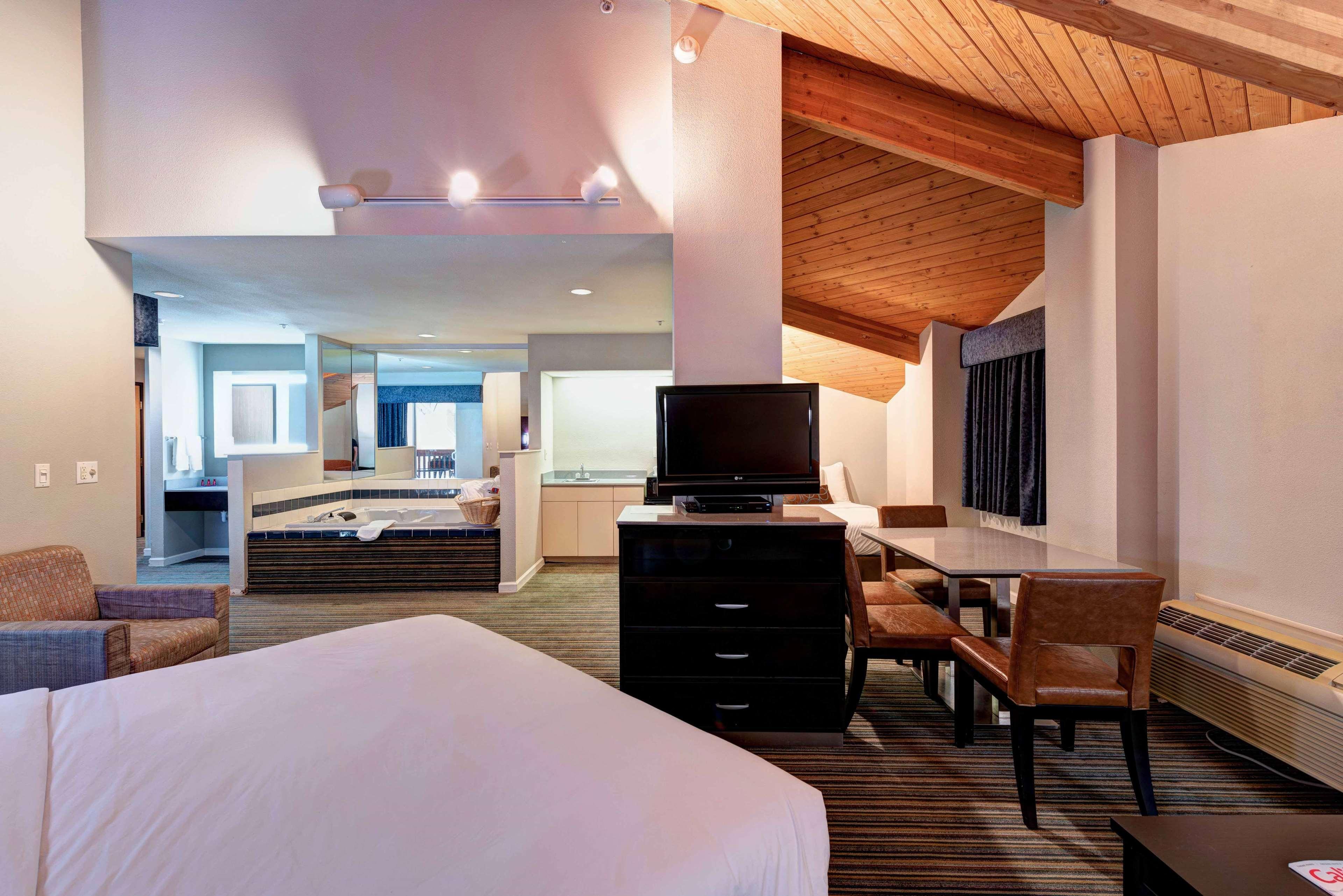 Surestay Plus Hotel By Best Western Redding Exteriér fotografie